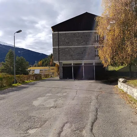 Casa *