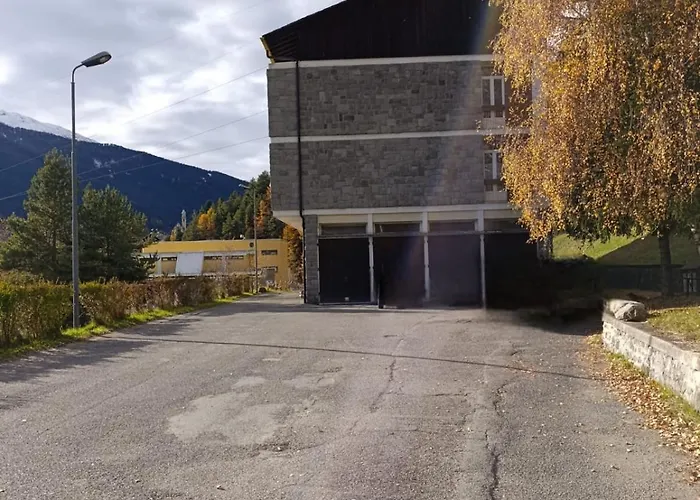 Casa *